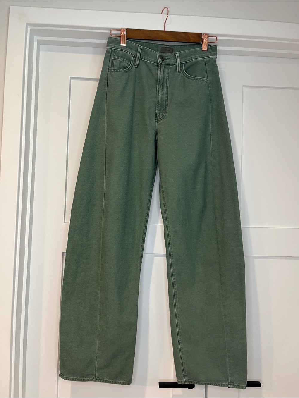 MOTHER Full Pipe Skimp jeans in Roger That green size 24, fits like 27
